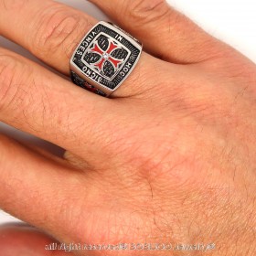 Anello Acciaio Cavaliere Templare IN HOC SIGNO VINCES bobijoo